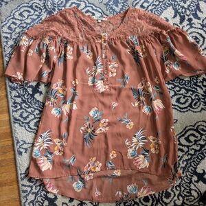 Gimmicks by BKE Floral Rust Blouse